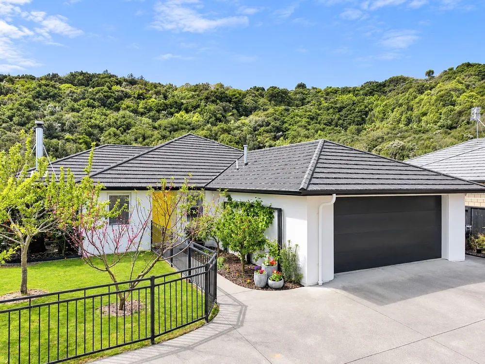 Photos of 12 Conniston Way