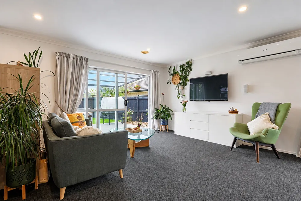 Photos of 12 Conniston Way