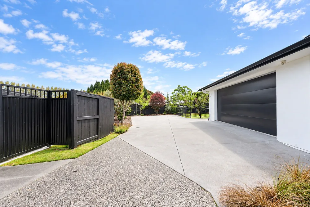 Photos of 12 Conniston Way