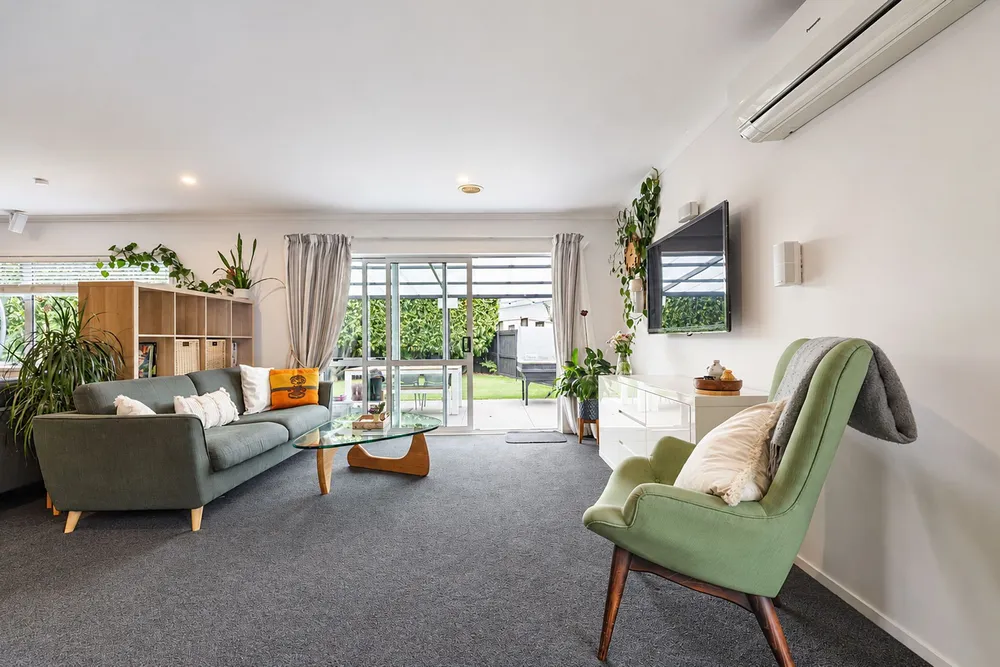 Photos of 12 Conniston Way