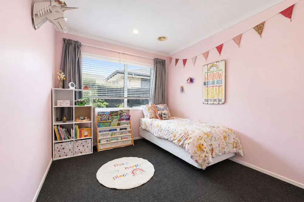 Photos of 12 Conniston Way