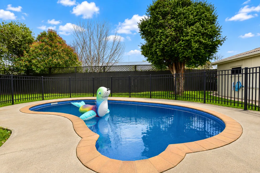 Photos of 48 Sandwich Road