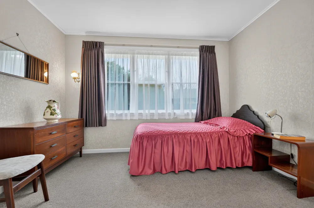 Photos of 48 Sandwich Road