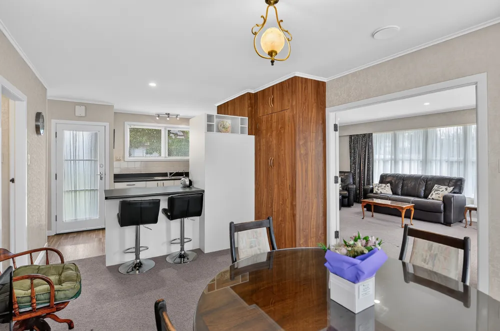 Photos of 48 Sandwich Road