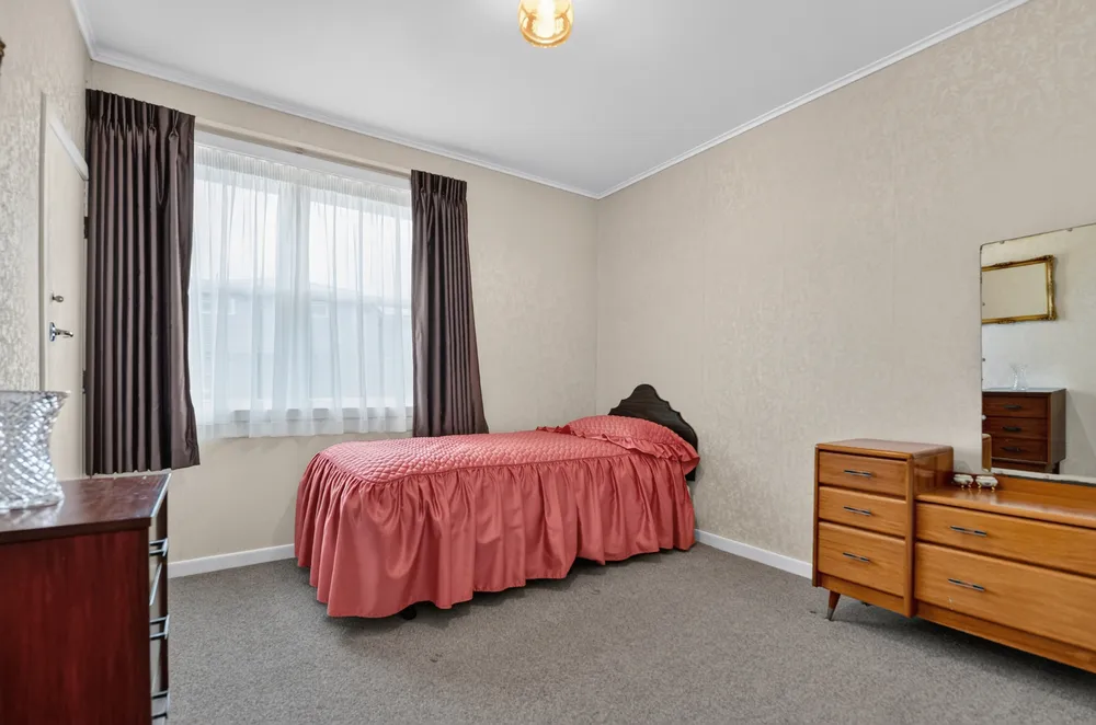 Photos of 48 Sandwich Road