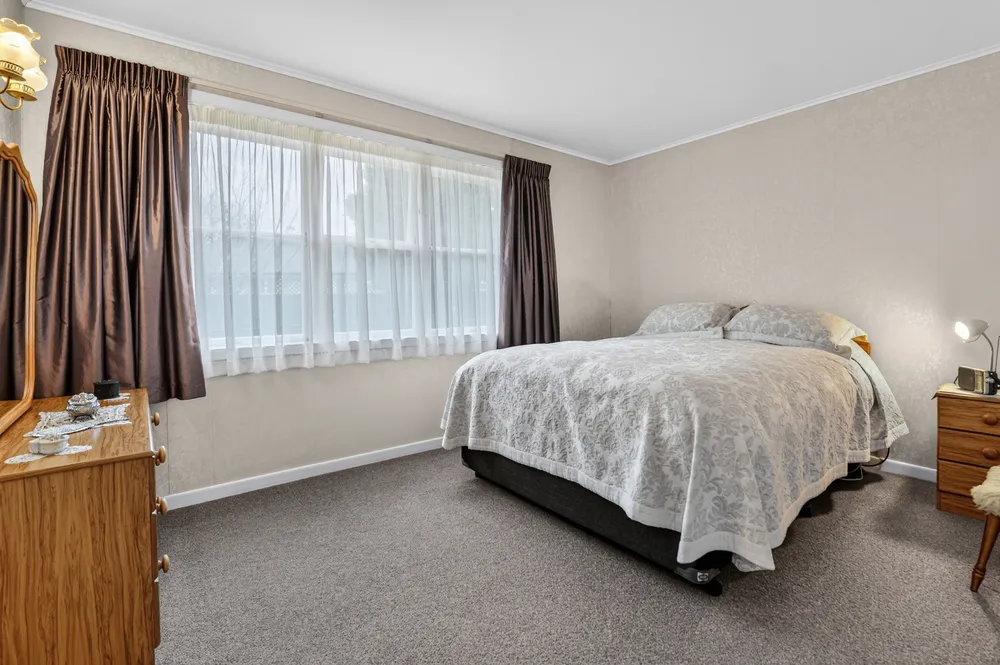 Photos of 48 Sandwich Road