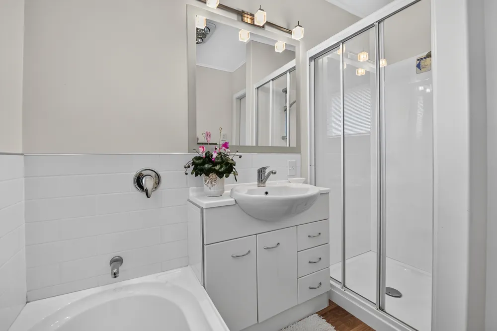 Photos of 48 Sandwich Road