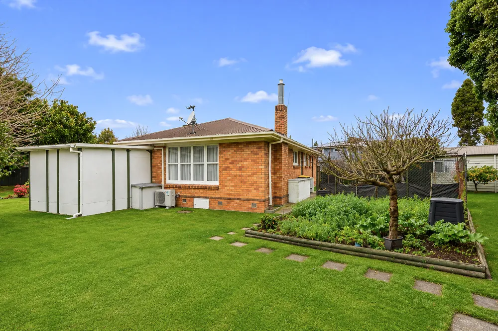 Photos of 48 Sandwich Road