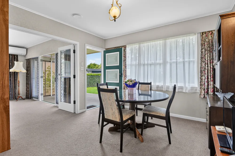Photos of 48 Sandwich Road
