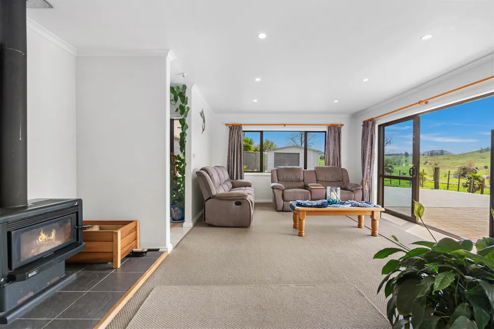 Photos of 345 Maungakaramea Road
