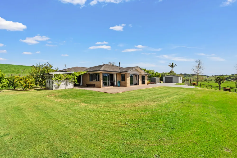Photos of 345 Maungakaramea Road