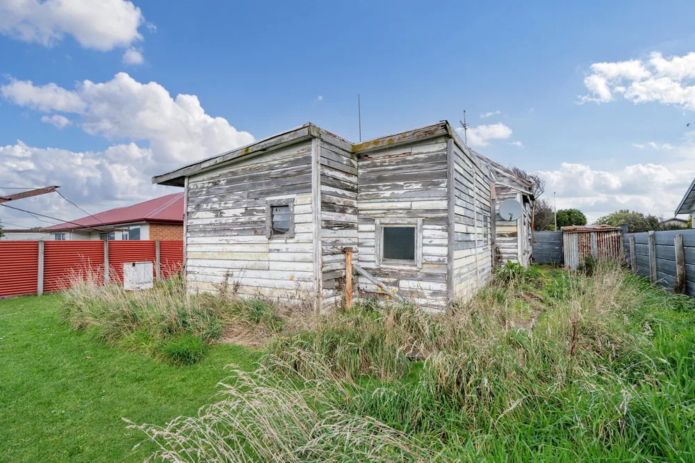 Photos of 16 Lowe Street