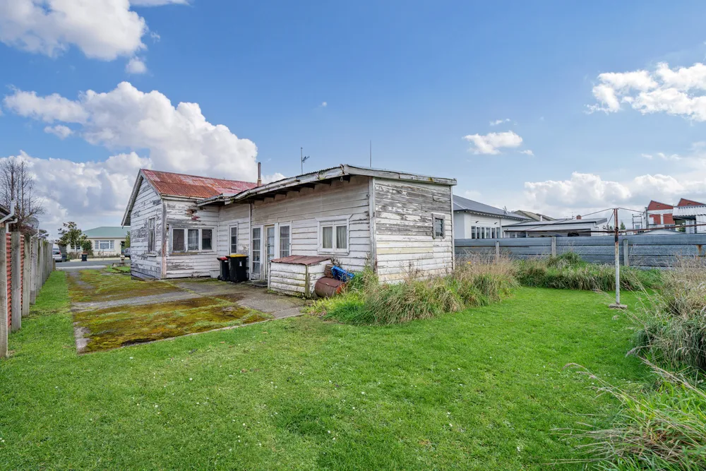 Photos of 16 Lowe Street