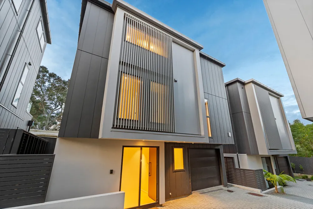 Photos of 201E Hurstmere Road
