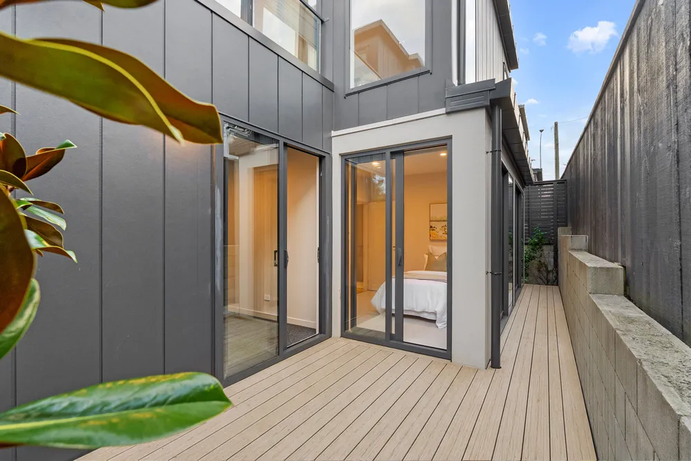 Photos of 201E Hurstmere Road