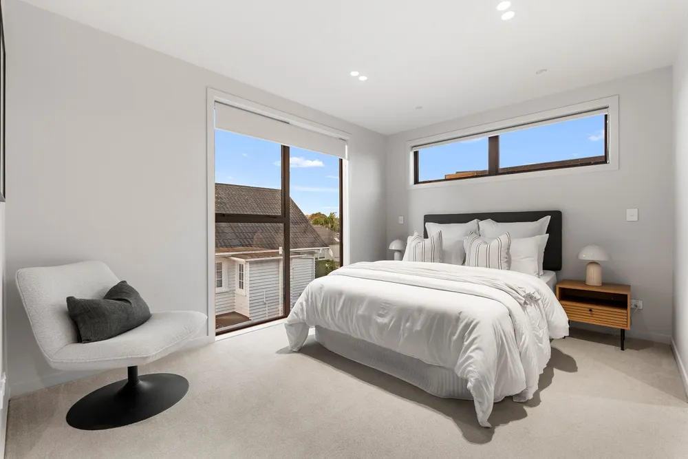 Photos of 201E Hurstmere Road