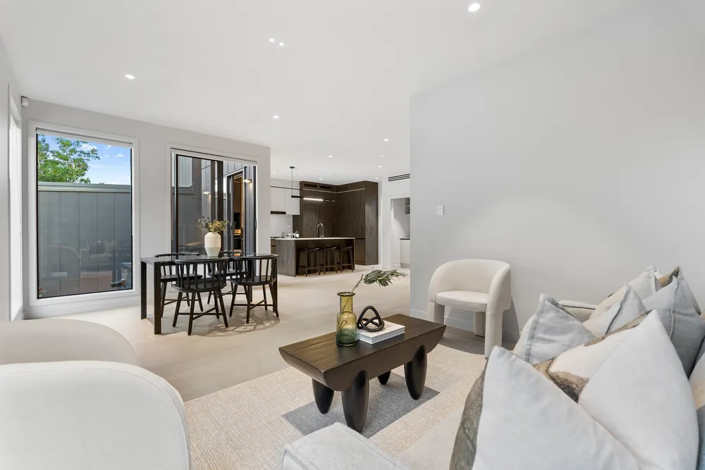 Photos of 201E Hurstmere Road