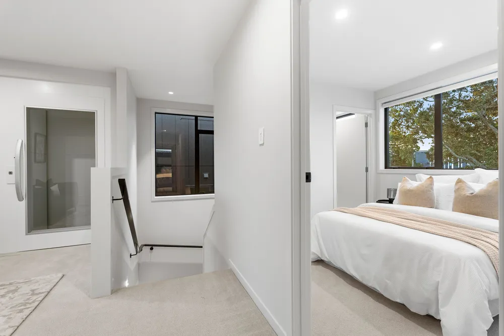 Photos of 201E Hurstmere Road