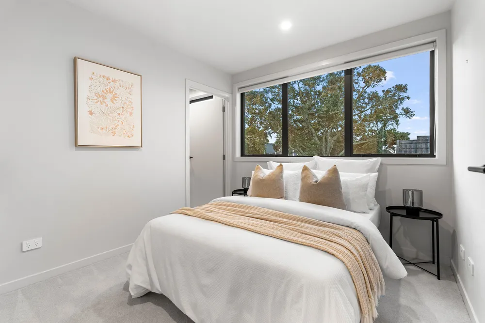 Photos of 201E Hurstmere Road