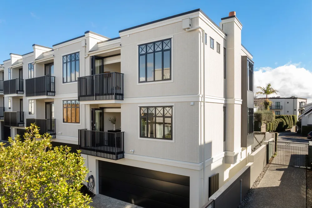 Photos of 39D St Stephens Avenue
