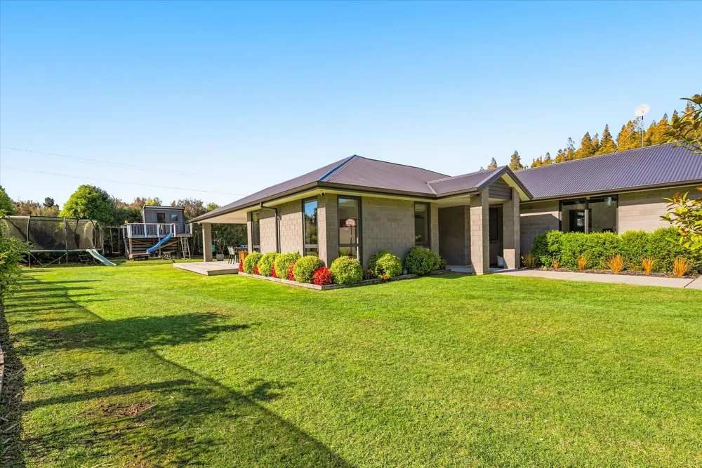 Photos of 186 McPhail Road