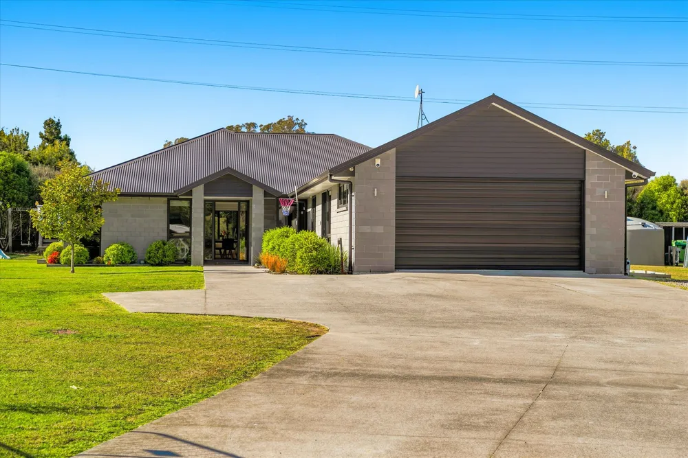 Photos of 186 McPhail Road