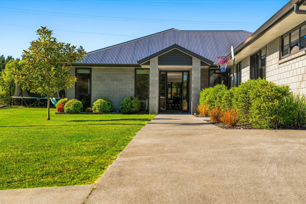 Photos of 186 McPhail Road