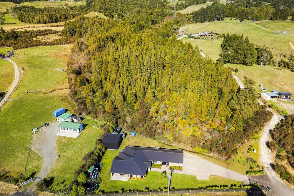 Photos of 186 McPhail Road