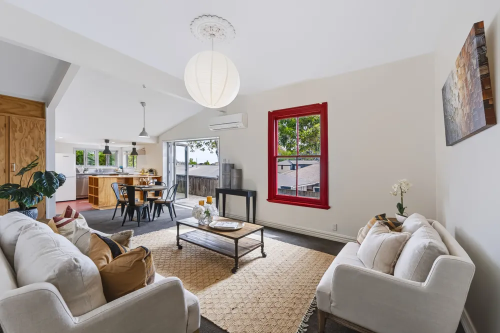 Photos of 498 Gloucester Street