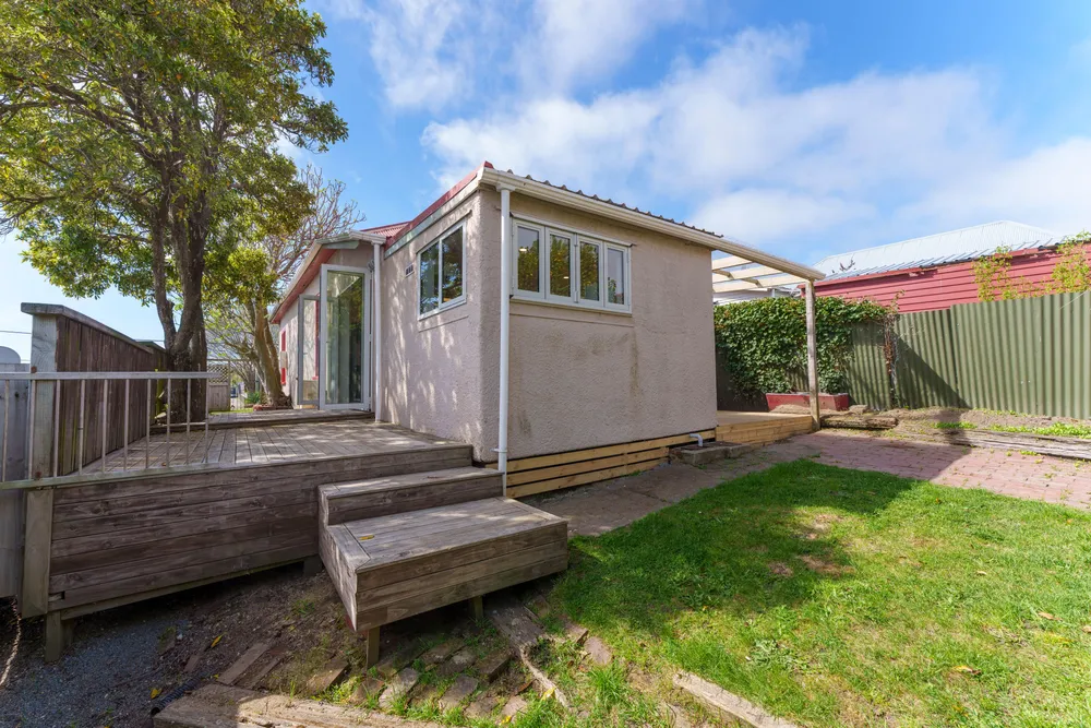 Photos of 498 Gloucester Street
