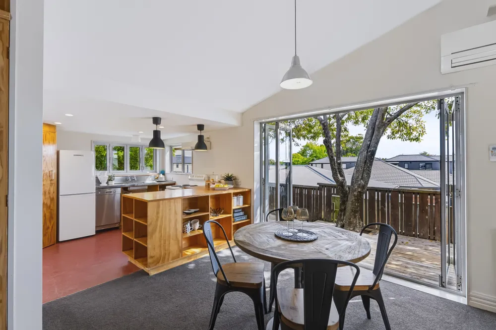Photos of 498 Gloucester Street