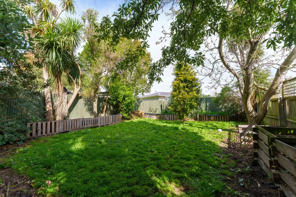 Photos of 498 Gloucester Street