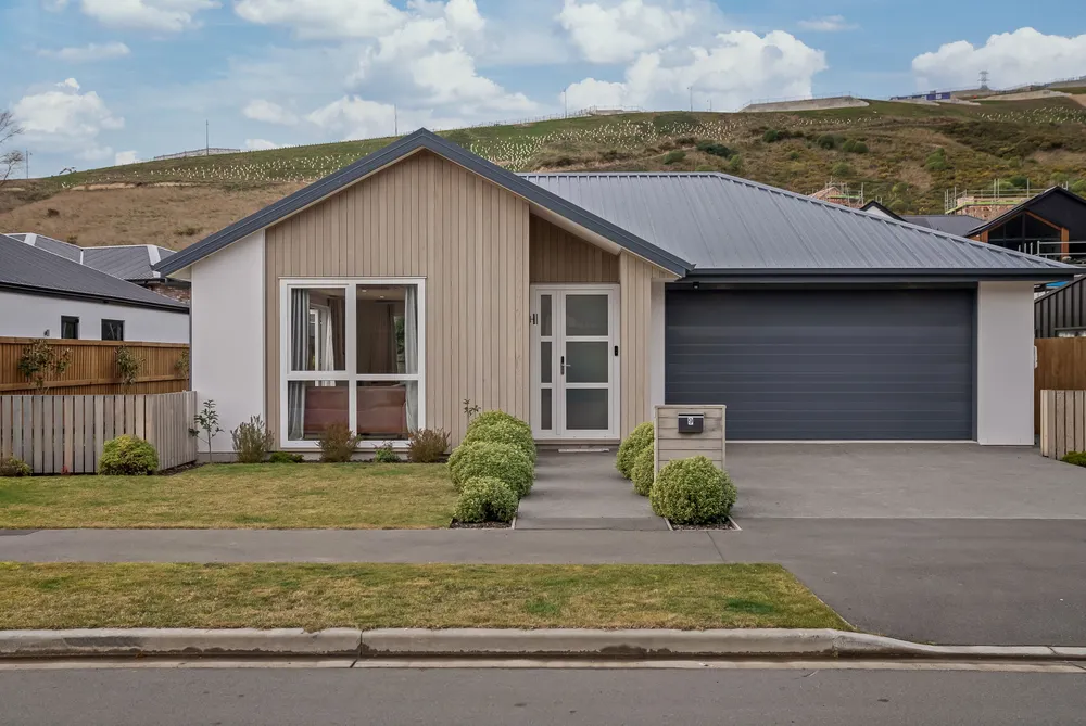 Photos of 9 Steve Askin Drive
