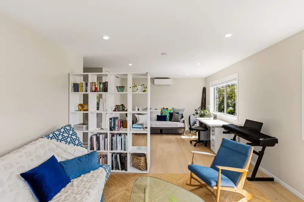 Photos of 24A Surville Place