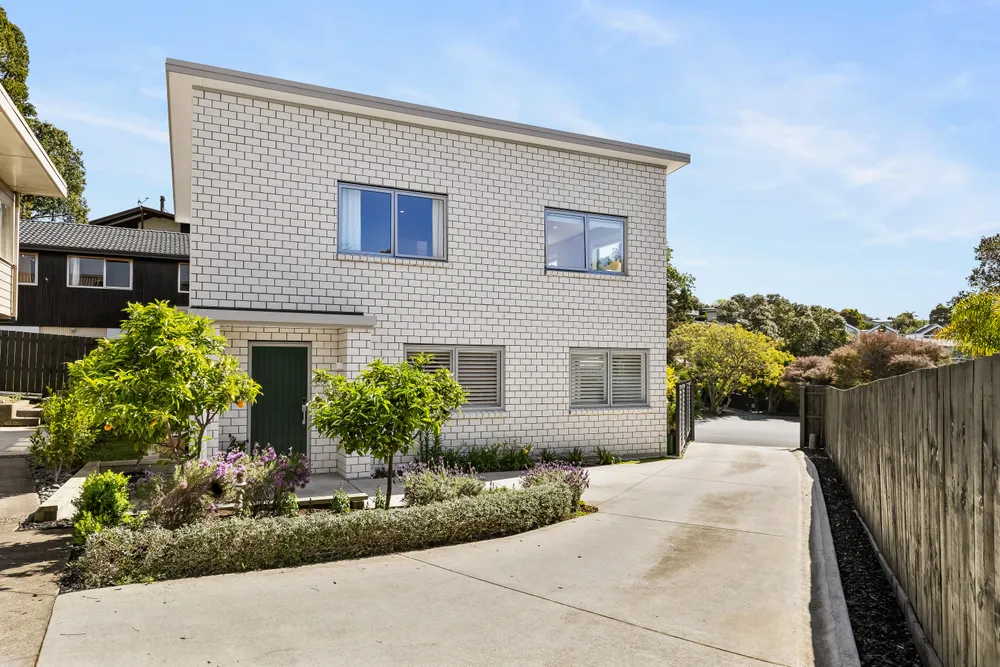 Photos of 24A Surville Place