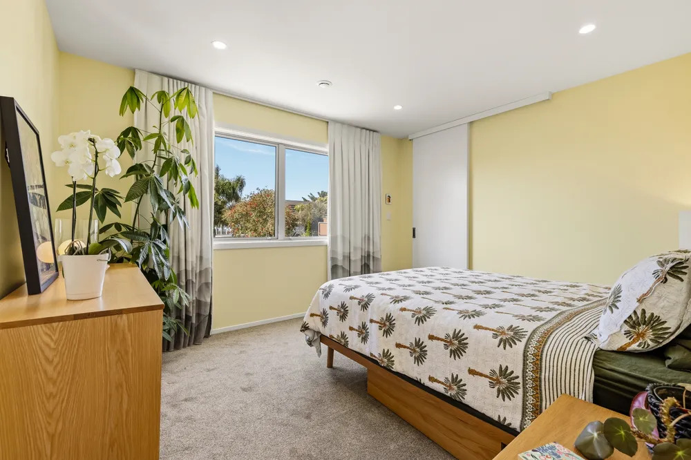 Photos of 24A Surville Place