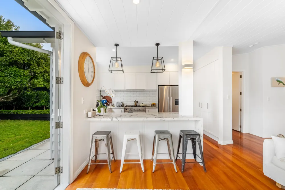 Photos of 44 Horoeka Avenue