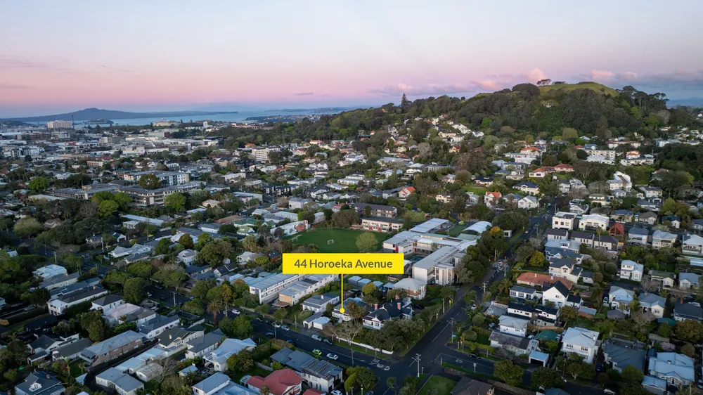 Photos of 44 Horoeka Avenue