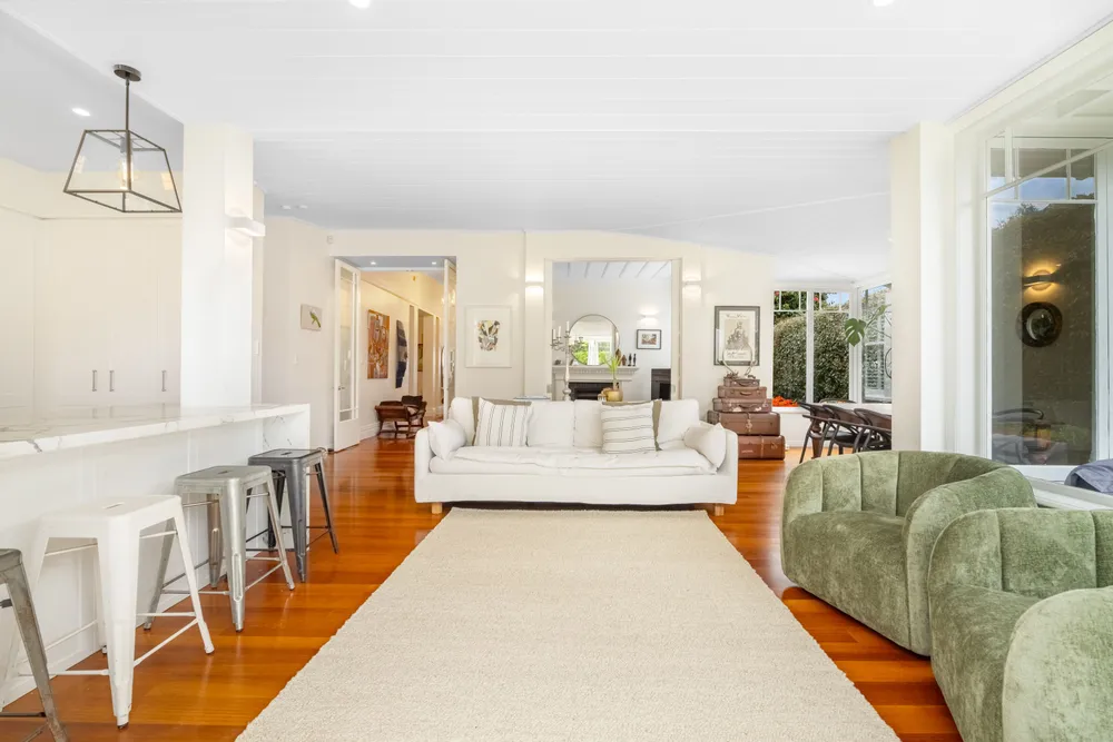Photos of 44 Horoeka Avenue