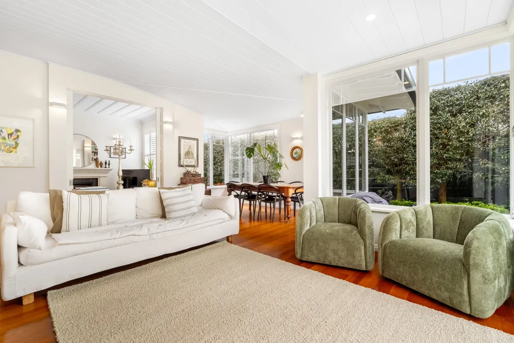 Photos of 44 Horoeka Avenue