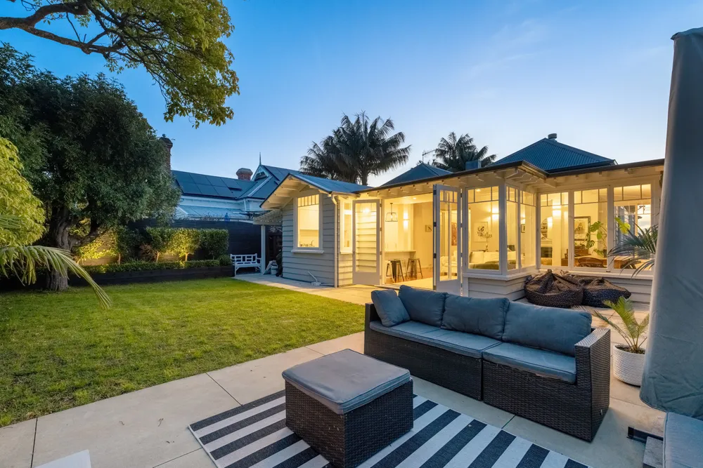 Photos of 44 Horoeka Avenue