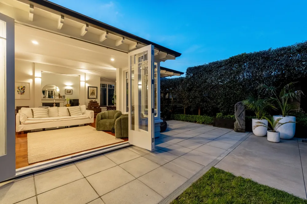 Photos of 44 Horoeka Avenue