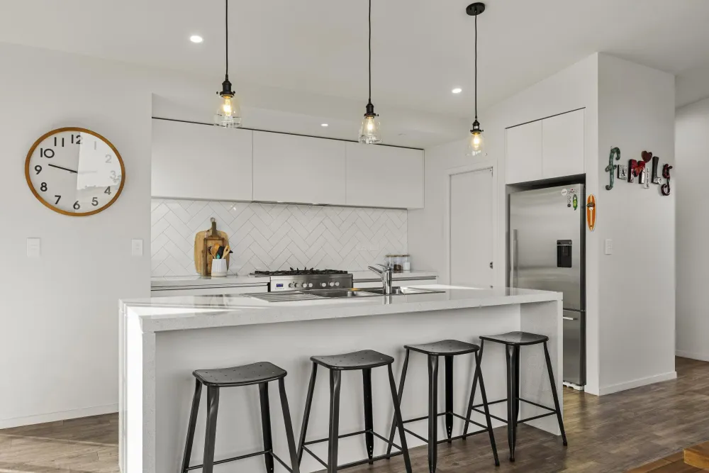 Photos of 24 Robertson Street