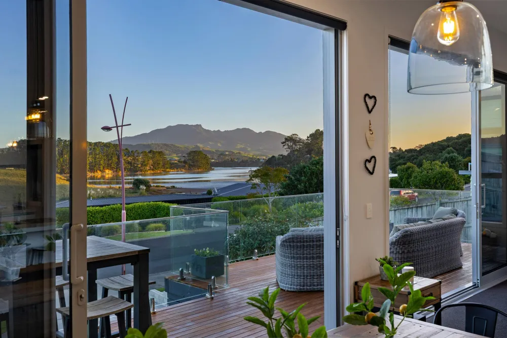 Photos of 24 Robertson Street
