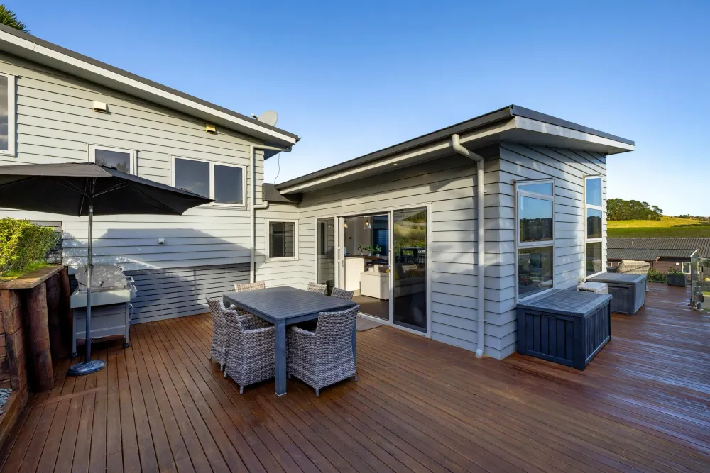 Photos of 24 Robertson Street