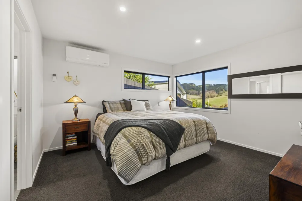 Photos of 24 Robertson Street