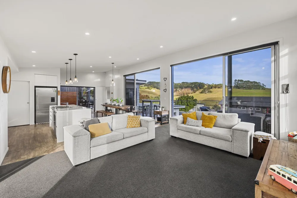 Photos of 24 Robertson Street