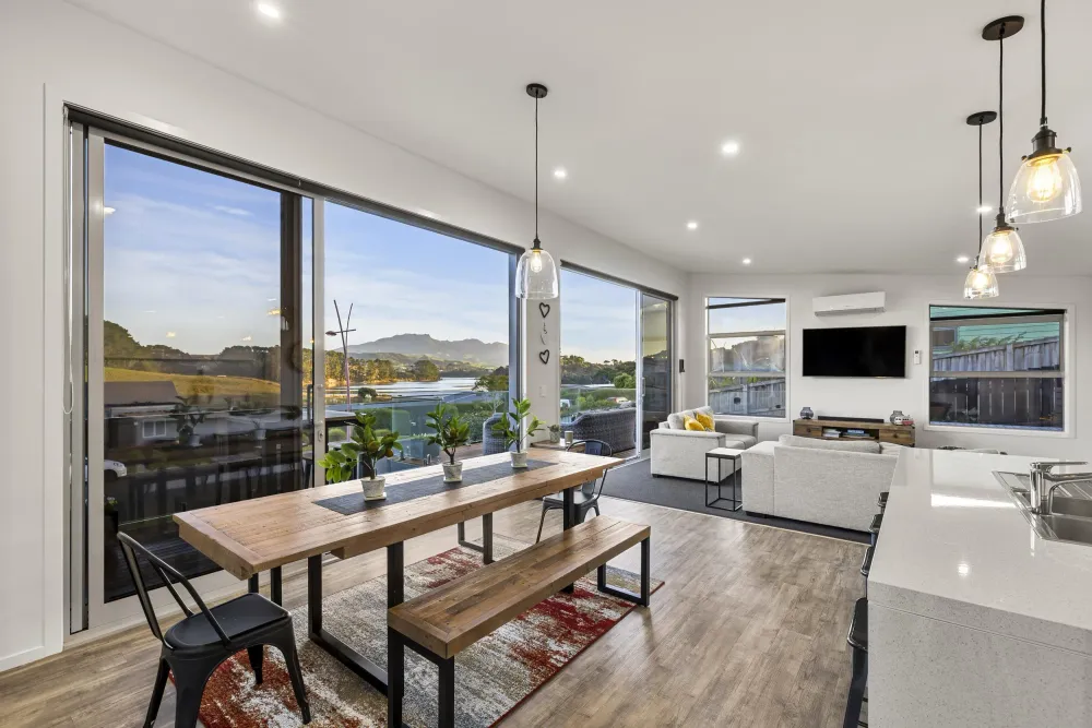 Photos of 24 Robertson Street