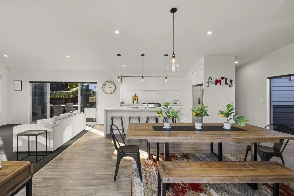 Photos of 24 Robertson Street