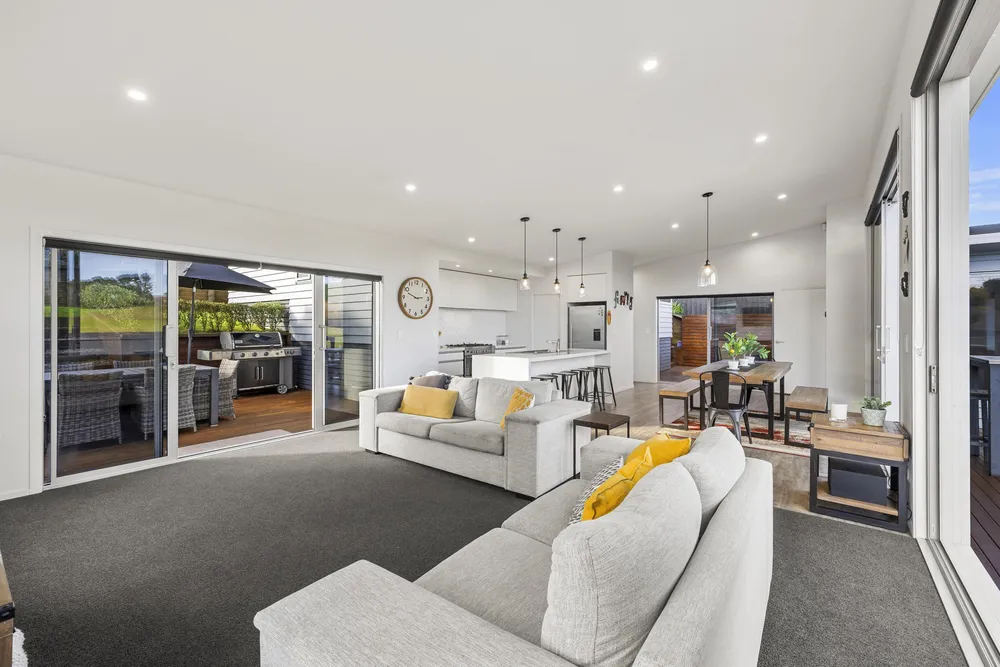 Photos of 24 Robertson Street